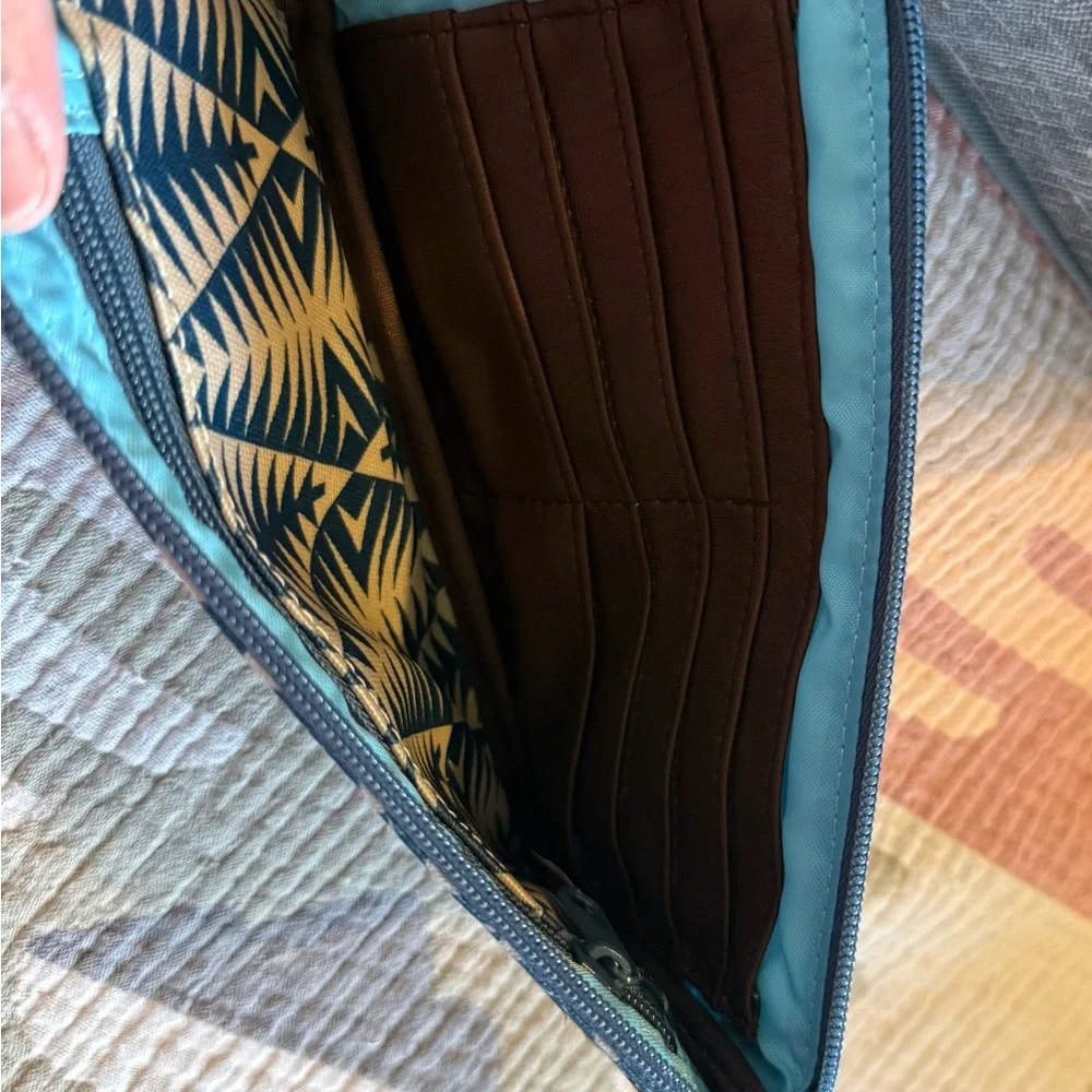 Kavu Clutch Wallet - New